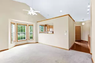 536 Holly Ln N, Oakdale, MN 55128 - Photo 8
