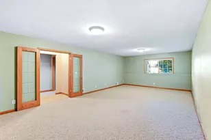536 Holly Ln N, Oakdale, MN 55128 - Photo 28