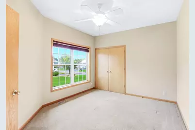 536 Holly Lane N, Oakdale, MN 55128 - Photo 16