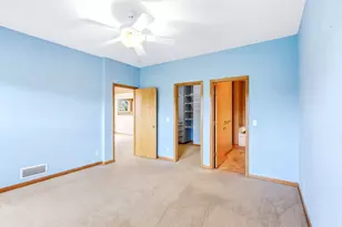 536 Holly Ln N, Oakdale, MN 55128 - Photo 20