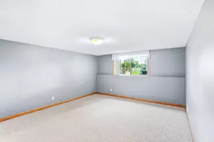 536 Holly Ln N, Oakdale, MN 55128 - Photo 30