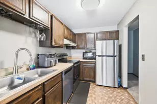 7865 Yucca Ln N, Maple Grove, MN 55311 - Photo 8