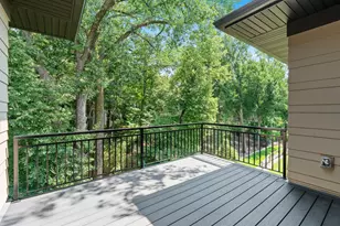 7061 Highland Ct, Eden Prairie, MN 55346 - Photo 16