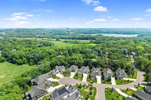 7061 Highland Ct, Eden Prairie, MN 55346 - Photo 36
