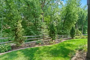 7061 Highland Ct, Eden Prairie, MN 55346 - Photo 34