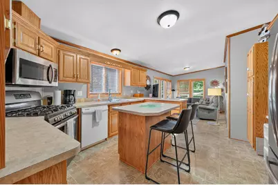 10172 48th Street, Clear Lake, MN 55319 - Photo 4