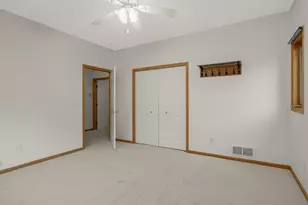 1443 Riverbluff Dr, Hastings, MN 55033 - Photo 28