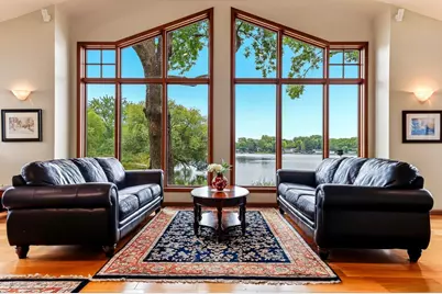 2162 Lakebrook Drive, New Brighton, MN 55112 - Photo 2