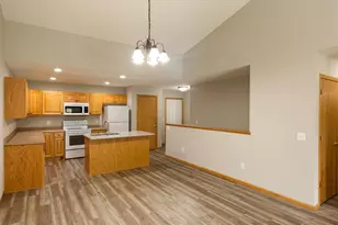 11532 Alpine Dr, Monticello, MN 55362 - Photo 8