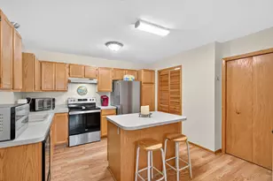 4139 Ruby Ln, Eagan, MN 55122 - Photo 16