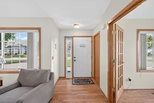 4139 Ruby Ln, Eagan, MN 55122 - Photo 8
