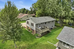 1412 18th St SW, Willmar, MN 56201 - Photo 2