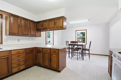 1412 18th Street SW, Willmar, MN 56201 - Photo 6