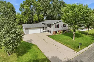 1412 18th St SW, Willmar, MN 56201 - Photo 1