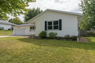107 Meadow Ln, Janesville, MN 56048 - Photo 2