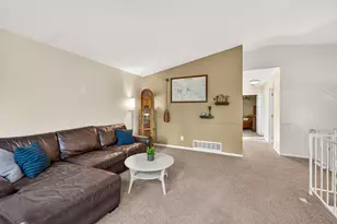 4270 Victoria St N, Shoreview, MN 55126 - Photo 16