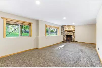9918 Kiwi Avenue N, Brooklyn Park, MN 55443 - Photo 38