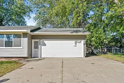 421 16th Avenue SE, Saint Cloud, MN 56304 - Photo 4