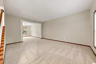 2109 Rockridge Cir, Shakopee, MN 55379 - Photo 4