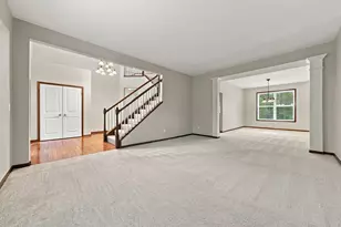 2109 Rockridge Cir, Shakopee, MN 55379 - Photo 8