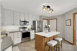 18677 Kalmar Trail, Lakeville, MN 55044 - Photo 2