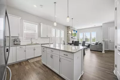 8164 Arrowwood Lane N, Maple Grove, MN 55369 - Photo 4
