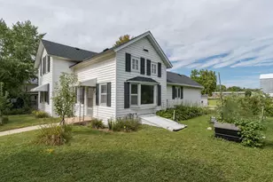 106 W South St, Janesville, MN 56048 - Photo 2