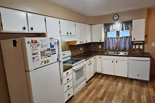 713 S Elm St, Lamberton, MN 56152 - Photo 8