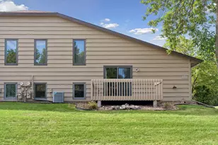 15331 39th Ave N, Plymouth, MN 55446 - Photo 2