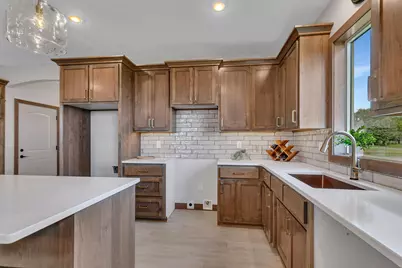 204 57th Avenue SE, Saint Cloud, MN 56304 - Photo 6