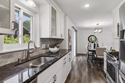 2301 Flag Avenue S, Saint Louis Park, MN 55426 - Photo 8