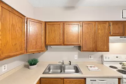7600 Golden Valley Road #316, Golden Valley, MN 55427 - Photo 4