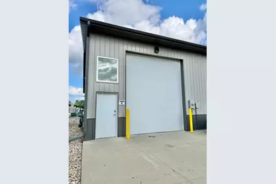1064 S Victory Drive #A, Mankato, MN 56001 - Photo 2