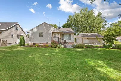 805 9th Avenue NE, Waseca, MN 56093 - Photo 1