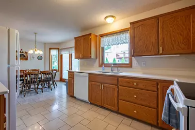 4422 Surrey Lane NW, Rochester, MN 55901 - Photo 8