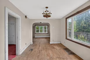 688 Magnolia Ave E, Saint Paul, MN 55106 - Photo 4