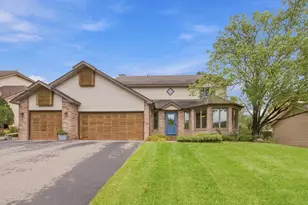 4630 Valley Forge Ln N, Plymouth, MN 55442 - Photo 2