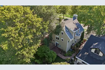 440 Morgan Avenue S, Minneapolis, MN 55405 - Photo 2