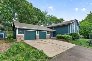 23045 Plateau Dr, Lakeville, MN 55044 - Photo 28