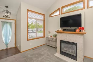 1665 Lexington Ln, Shakopee, MN 55379 - Photo 4