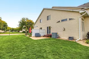 1665 Lexington Ln, Shakopee, MN 55379 - Photo 36