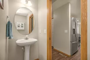 1665 Lexington Ln, Shakopee, MN 55379 - Photo 18