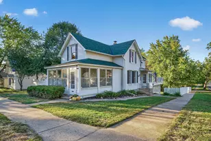 627 Locust St, Hudson, WI 54016 - Photo 2