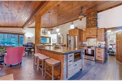 9069 285th Avenue NE, North Branch, MN 55056 - Photo 8