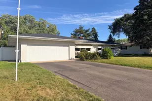 2856 Virginia Ave, Roseville, MN 55113 - Photo 1