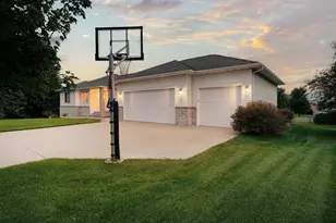 1110 27th St SW, Austin, MN 55912 - Photo 22
