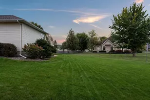 1110 27th St SW, Austin, MN 55912 - Photo 34