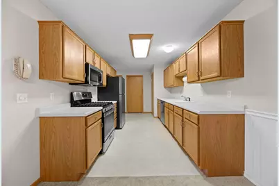8706 Hastings Circle NE, Blaine, MN 55449 - Photo 4