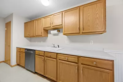 8706 Hastings Circle NE, Blaine, MN 55449 - Photo 6