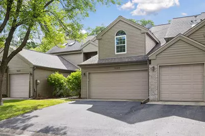1640 Rose Hill Circle, Lauderdale, MN 55108 - Photo 4